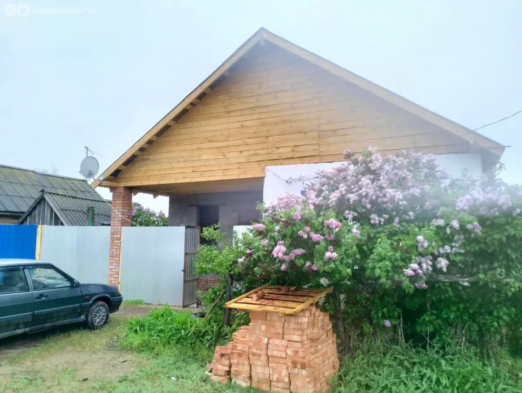 Дом в село Узморье, Пролетарская улица, 11 (70 м) - Фото 0