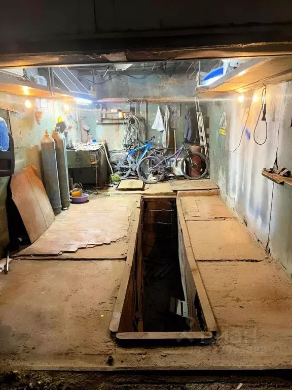 Гараж в Ханты-Мансийский АО, Сургут ул. Республики, 65 (20 м) - Фото 1