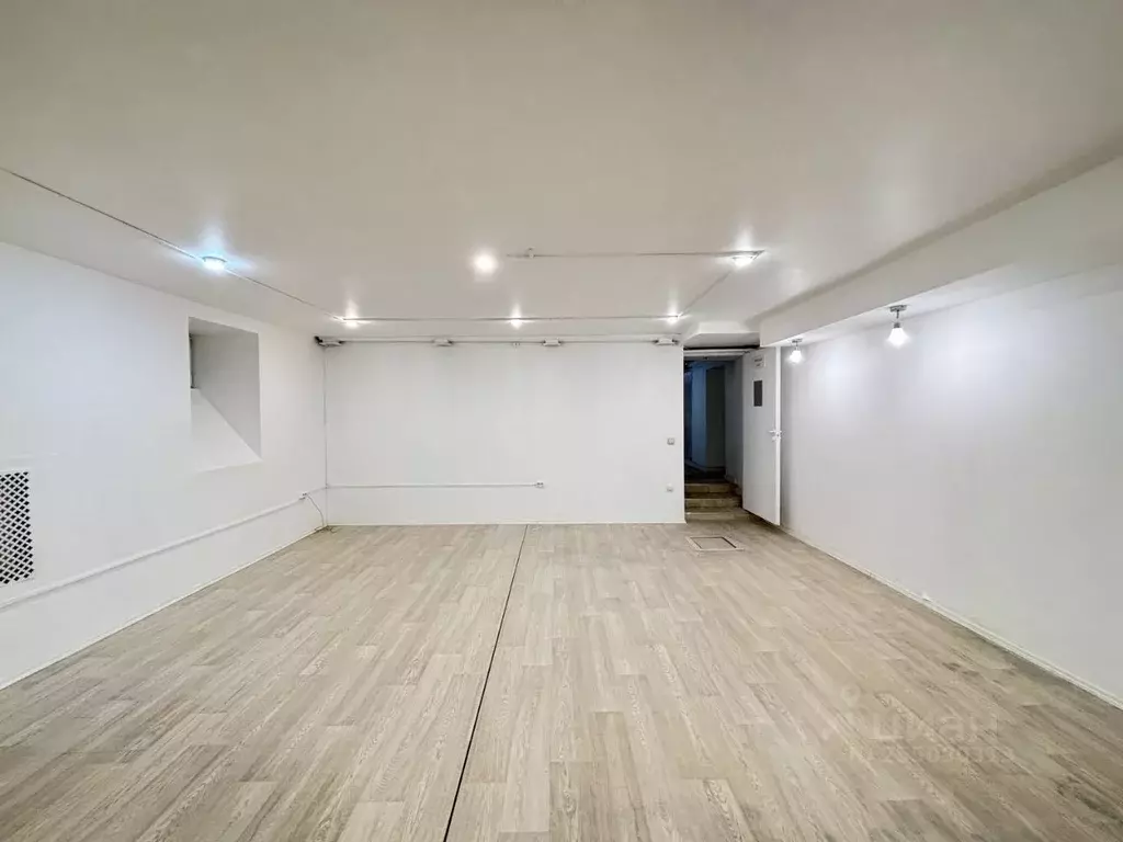 Помещение свободного назначения в Санкт-Петербург Школьная ул., 8 (186 ... - Фото 2