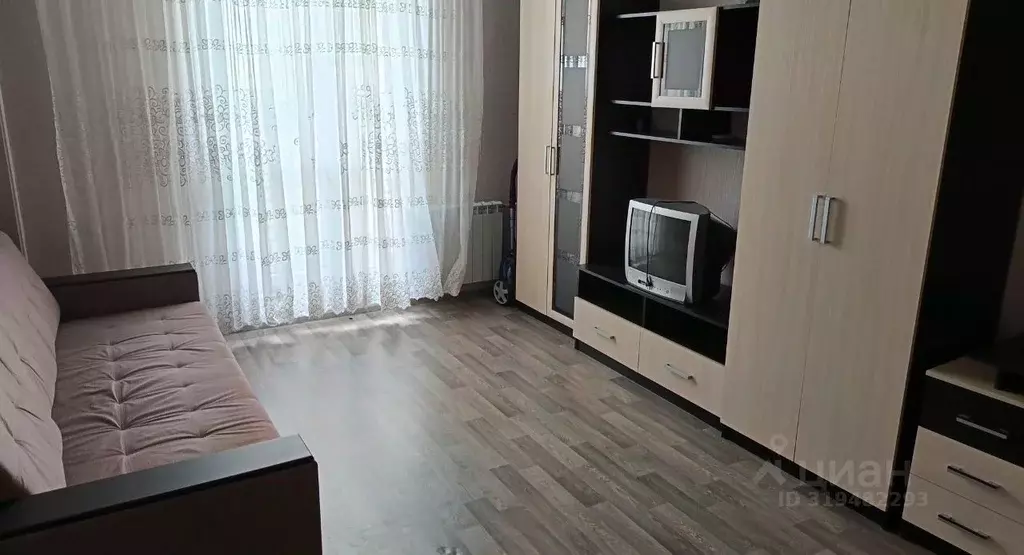 1-к кв. Волгоградская область, Волгоград ул. Малиновского, 4А (32.0 м) - Фото 0