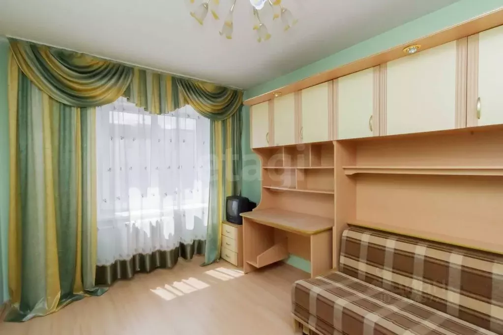 3-к кв. Тюменская область, Тюмень ул. 30 лет Победы, 134 (87.5 м) - Фото 1