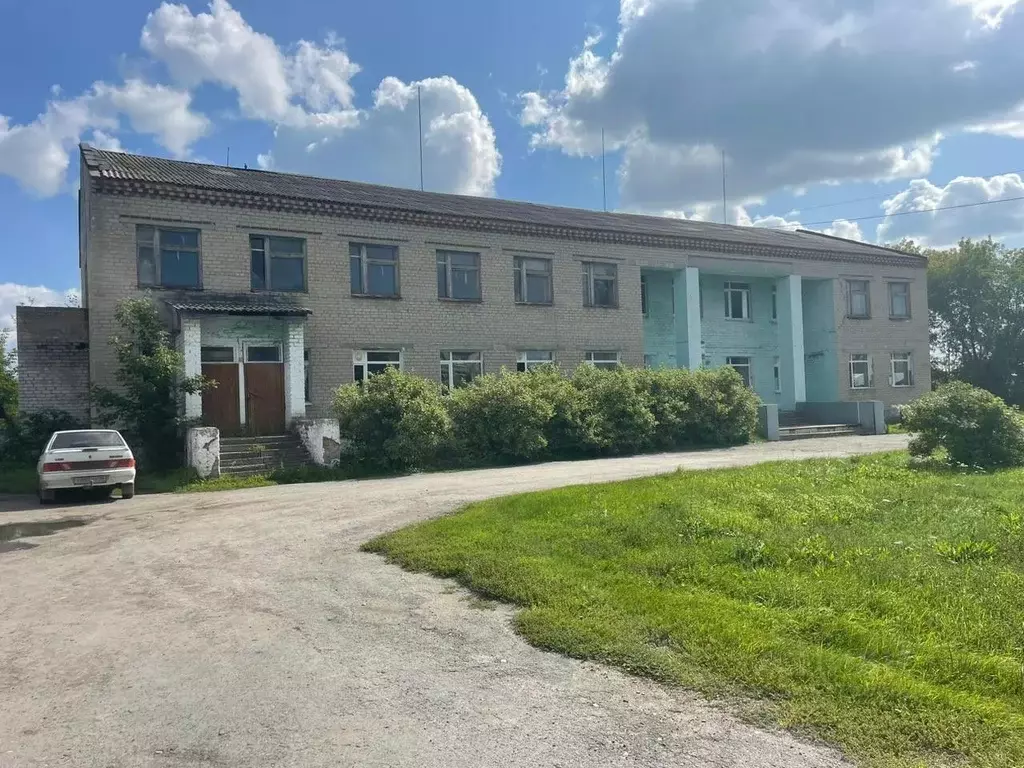 Помещение свободного назначения в Свердловская область, Ирбитский ... - Фото 1