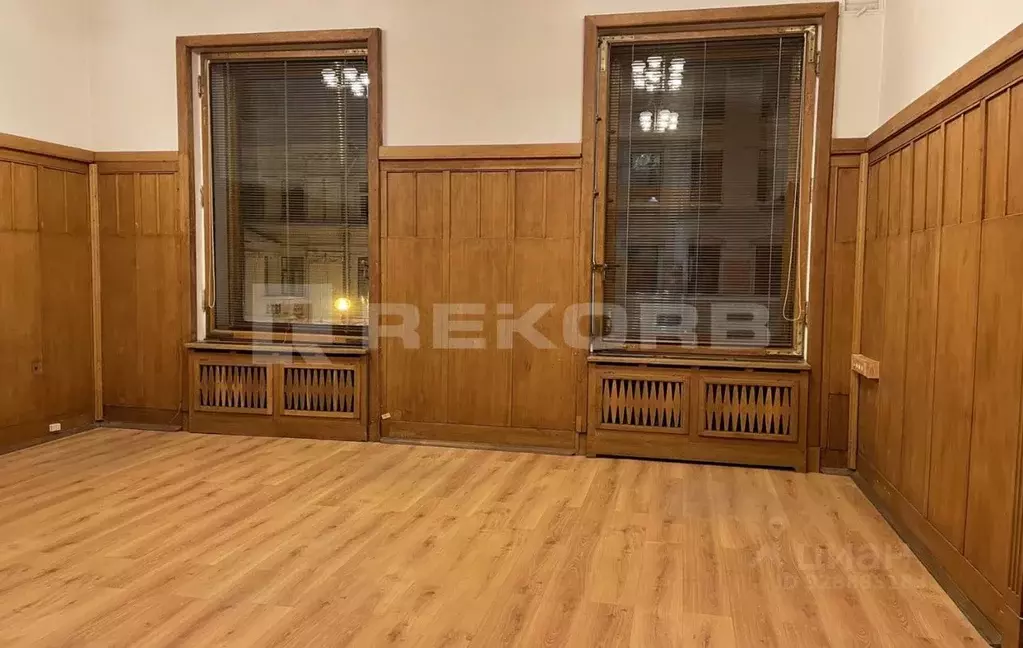 Офис в Санкт-Петербург Большая Морская ул., 3-5 (30 м) - Фото 1