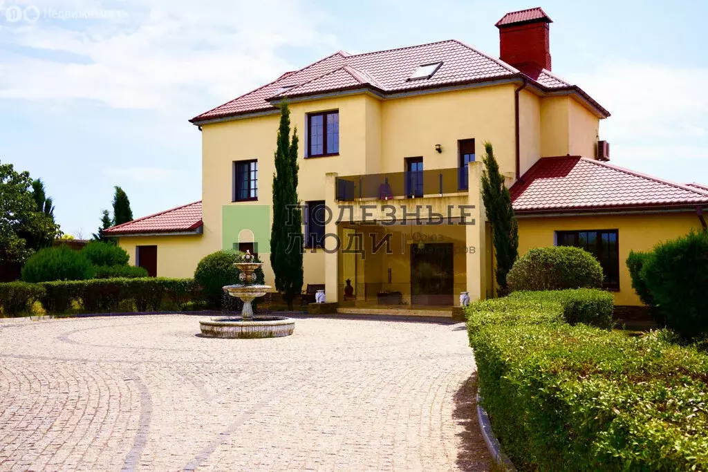 Дом в Черноморский район, село Окунёвка (768.2 м) - Фото 1