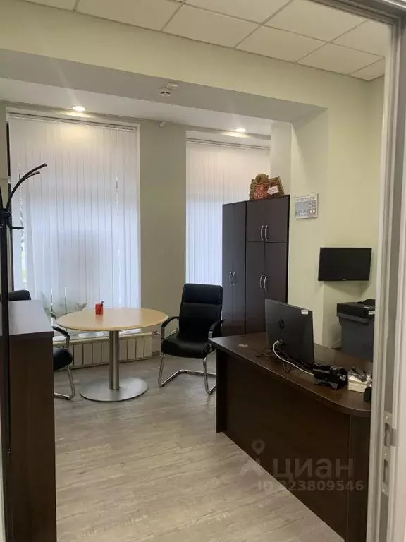 Помещение свободного назначения в Тюменская область, Тюмень ул. 50 лет ... - Фото 2