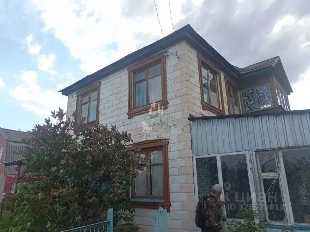 Дом в Саратовская область, Энгельсский район, Красноярское ... - Фото 2