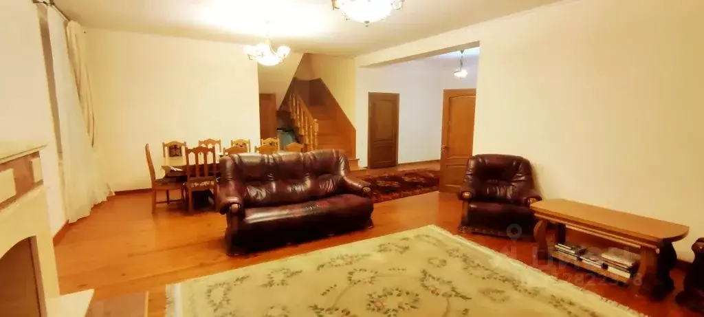 Дом в Дагестан, Каспийск Рекреационная зона, 10Б (280 м) - Фото 1