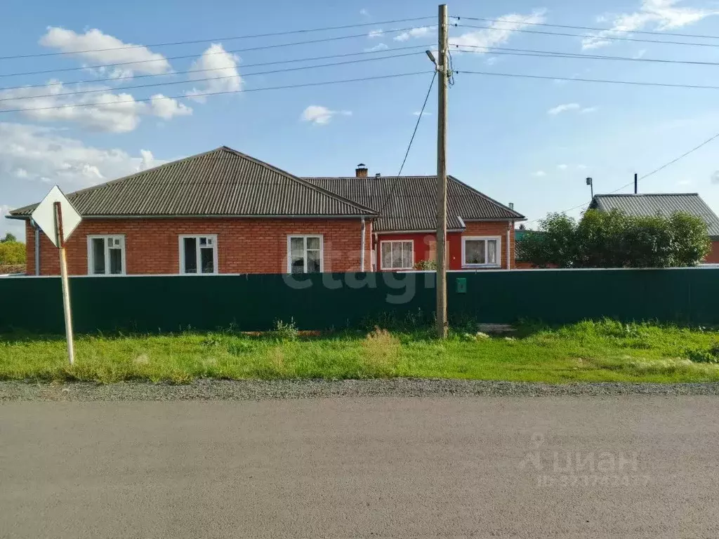 Дом в Омская область, Одесский район, с. Побочино ул. Чапаева, 23 (97 ... - Фото 2