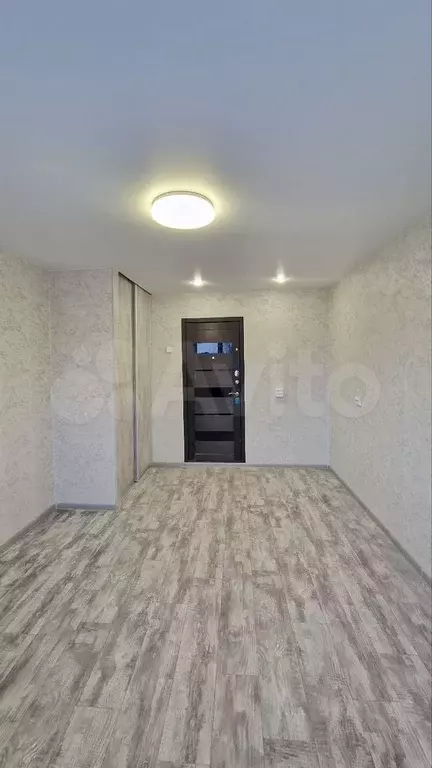 Комната 13,4 м в 9-к., 5/5 эт. - Фото 1