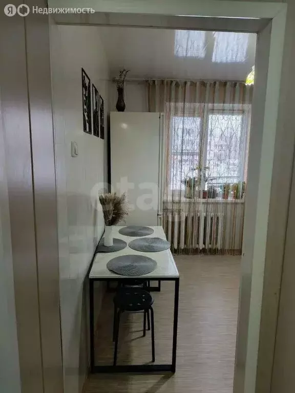 3-комнатная квартира: Новоалтайск, 8-й микрорайон, 28 (66.2 м) - Фото 2