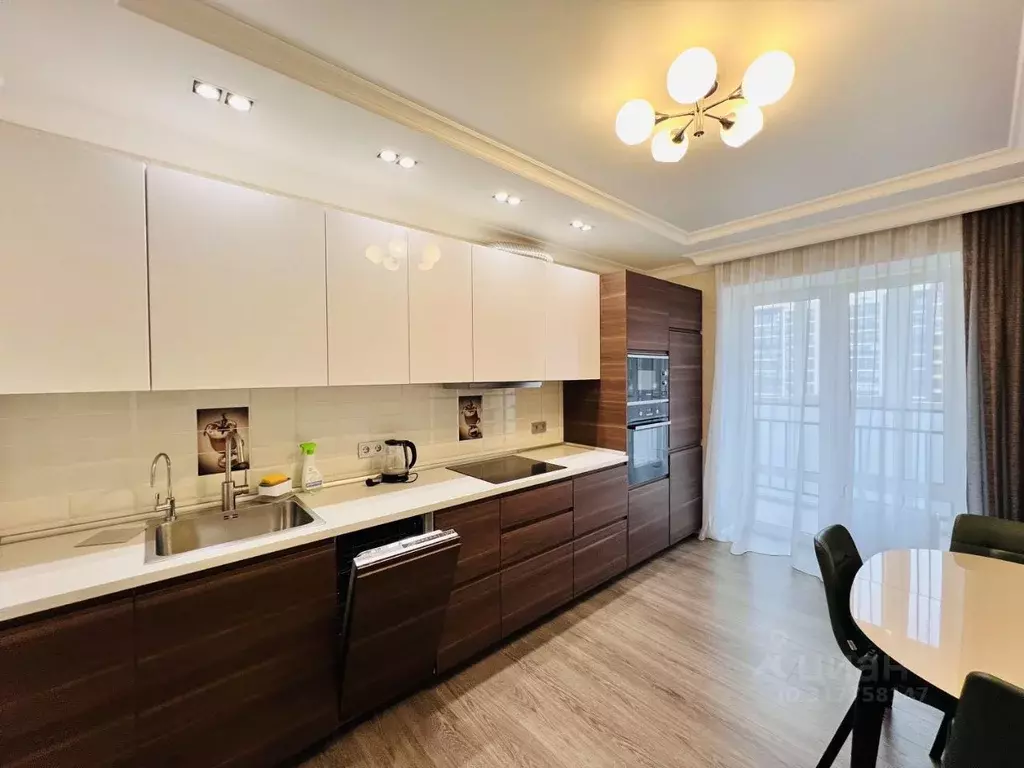 2-к кв. Татарстан, Казань ул. Разведчика Ахмерова, 5 (70.0 м) - Фото 0