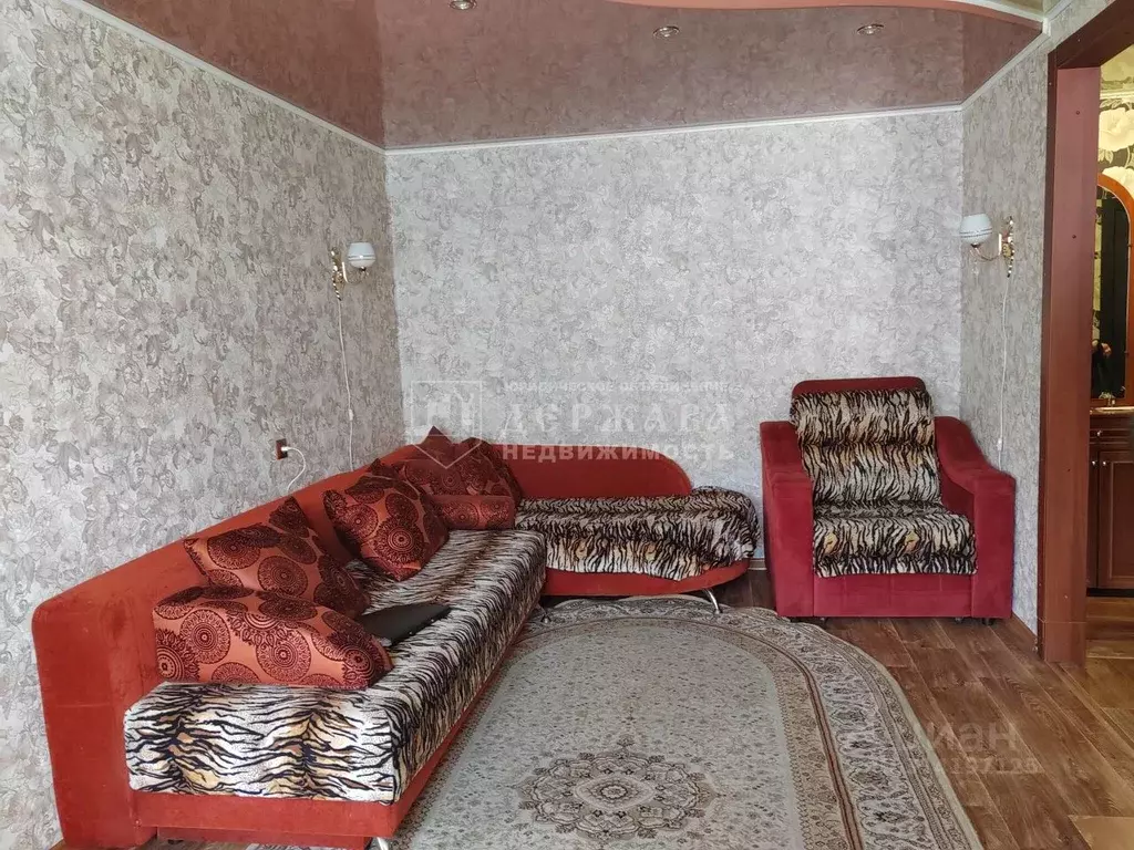 2-к кв. Кемеровская область, Ленинск-Кузнецкий ул. Зварыгина, 16 (45.2 ... - Фото 0