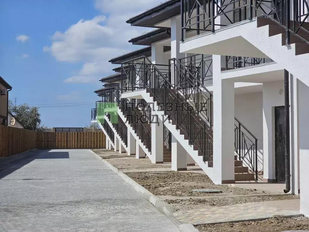 Студия Крым, Черноморский район, с. Межводное ш. Черноморское, 35 ... - Фото 1