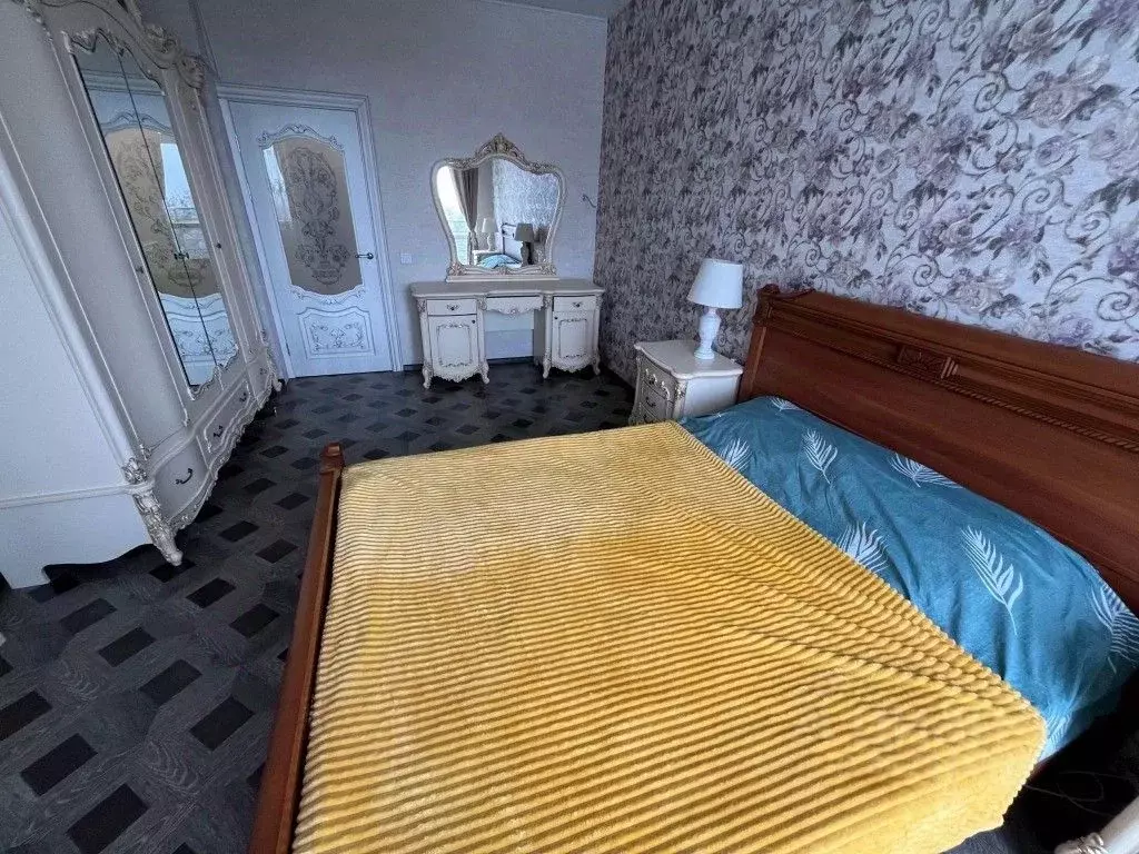 2-к кв. Удмуртия, Ижевск ул. 10 лет Октября, 89 (70.0 м) - Фото 1