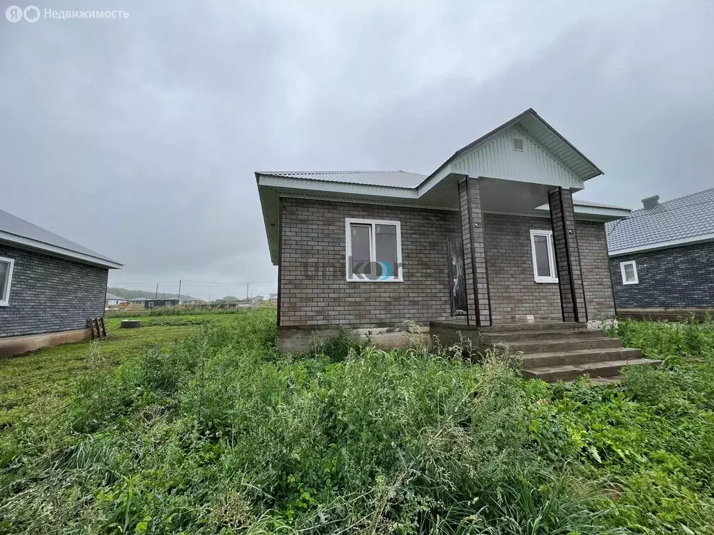 Дом в Иглинский район, Акбердинский сельсовет, село Карамалы (100 м) - Фото 0