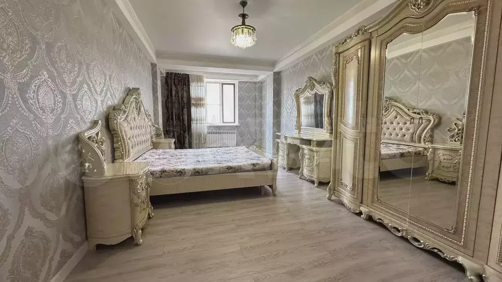 3-к. квартира, 101 м, 8/12 эт. - Фото 1