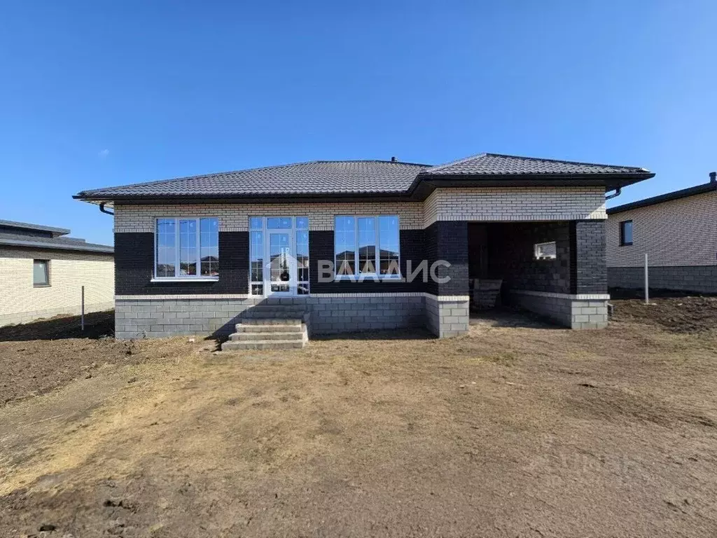 Дом в Белгородская область, Белгородский район, Дубовское с/пос, пос. ... - Фото 1