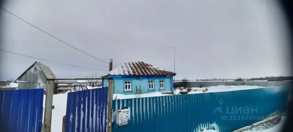 Дом в Башкортостан, Гафурийский район, Белоозерский сельсовет, д. ... - Фото 0