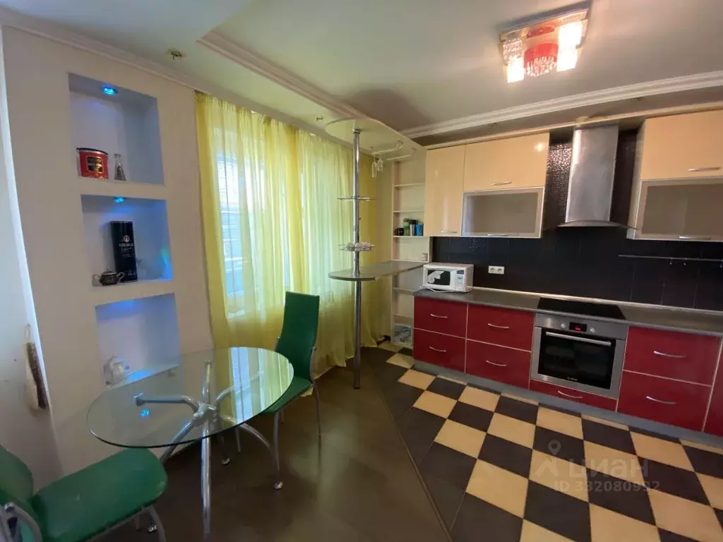 3-к кв. Тюменская область, Тюмень ул. Новоселов, 12к3 (70.0 м) - Фото 2