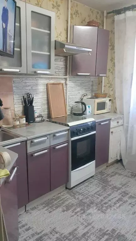 3-к кв. Псковская область, Псков Петровская ул., 8А (65.8 м) - Фото 1