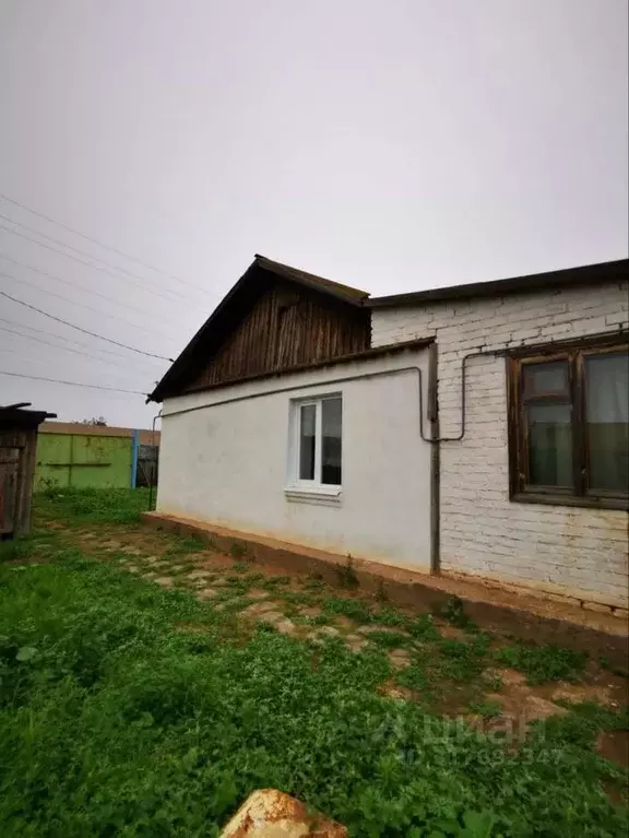 Дом в Оренбургская область, Илекский район, пос. Димитровский ... - Фото 1