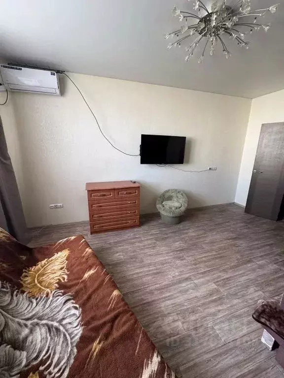 2-к кв. Оренбургская область, Оренбург Транспортная ул., 18/2 (75.0 м) - Фото 1