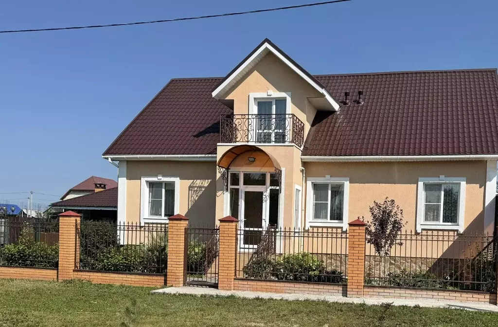 Дом в Омская область, Таврическое рп ул. Комарова (233 м) - Фото 1