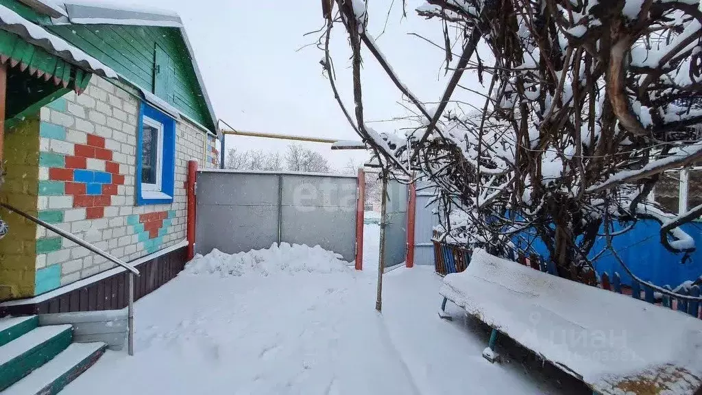 Дом в Белгородская область, Волоконовский район, Пятницкое рп ул. ... - Фото 0