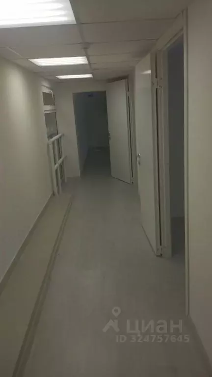 Помещение свободного назначения в Свердловская область, Екатеринбург ... - Фото 2