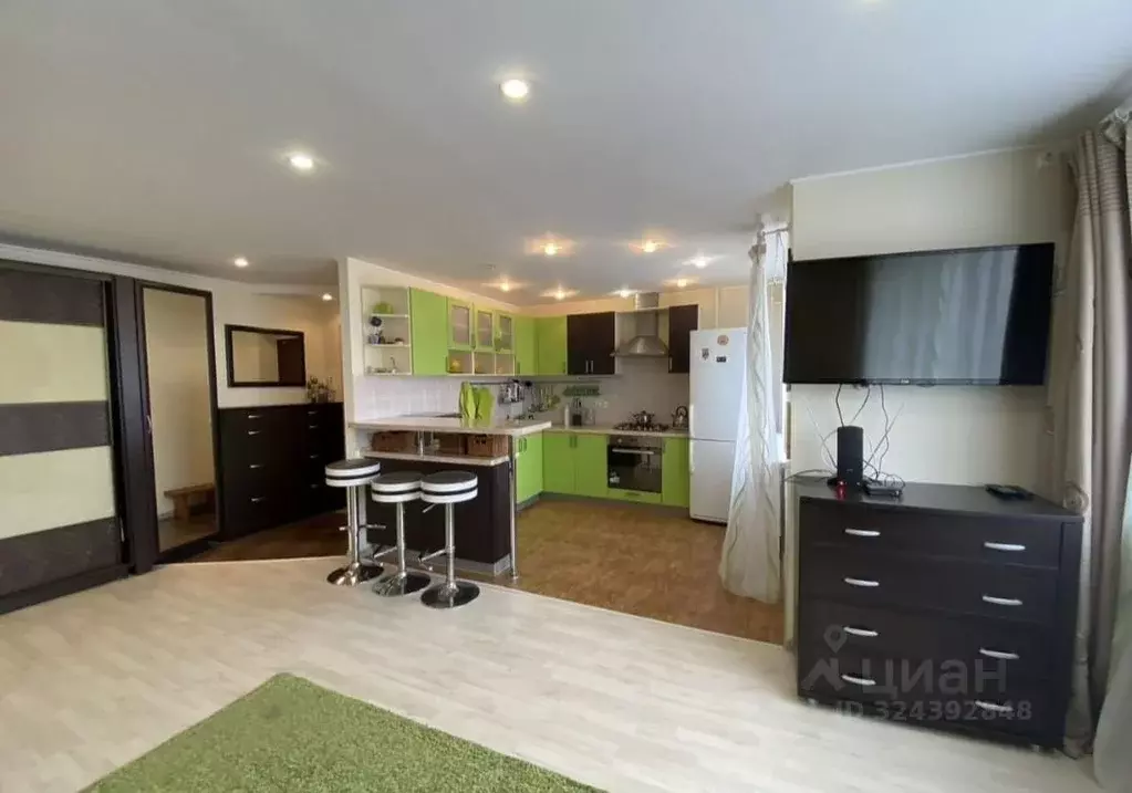 3-к кв. Волгоградская область, Волгоград ул. Карла Либкнехта, 13 (64.0 ... - Фото 1