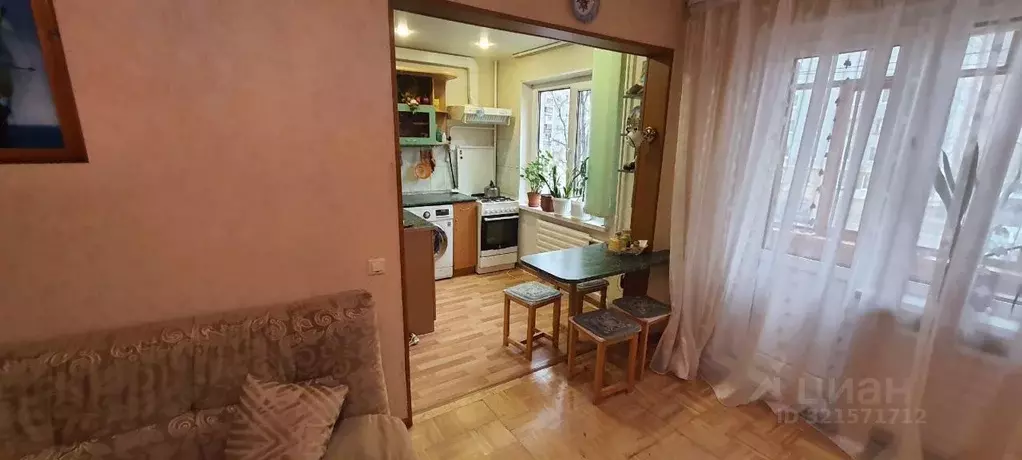 2-к кв. Удмуртия, Ижевск ул. А.Н. Сабурова, 9 (48.0 м) - Фото 0