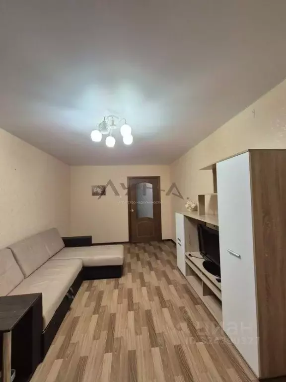 2-к кв. Татарстан, Набережные Челны ул. Виктора Полякова, 2 (60.7 м) - Фото 2