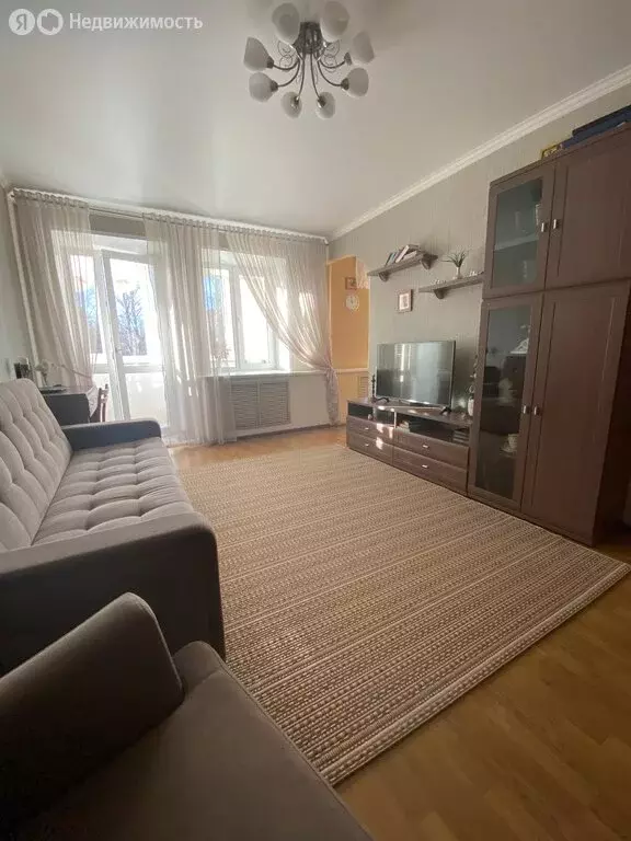 Квартира-студия: Ижевск, площадь имени 50-летия Октября, 10 (37 м) - Фото 1