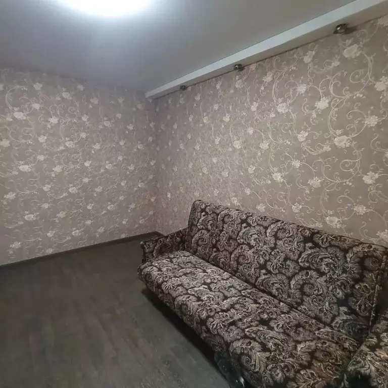 2-к кв. Саратовская область, Энгельс 2-й мкр, 32 (45.0 м) - Фото 1