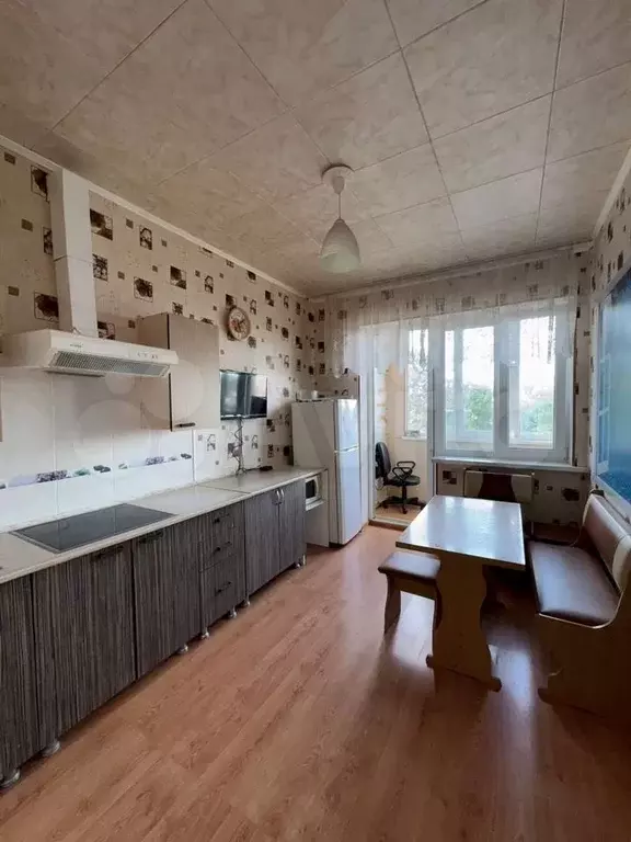 1-к. квартира, 37 м, 4/6 эт. - Фото 0