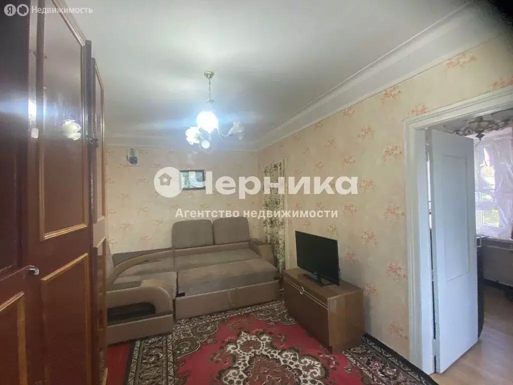 2-комнатная квартира: Каменск-Шахтинский, микрорайон Лиховской, улица ... - Фото 0