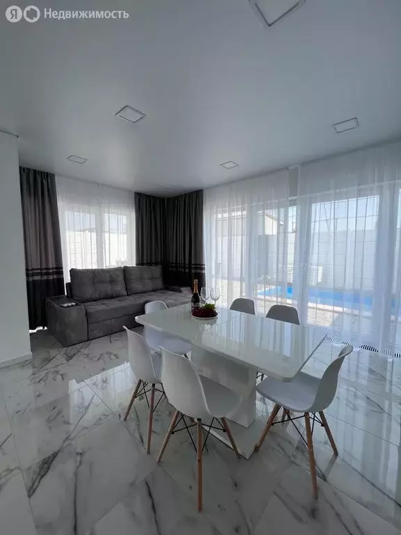 Дом в Уютное, улица Дерюгина, 12 (297 м) - Фото 2