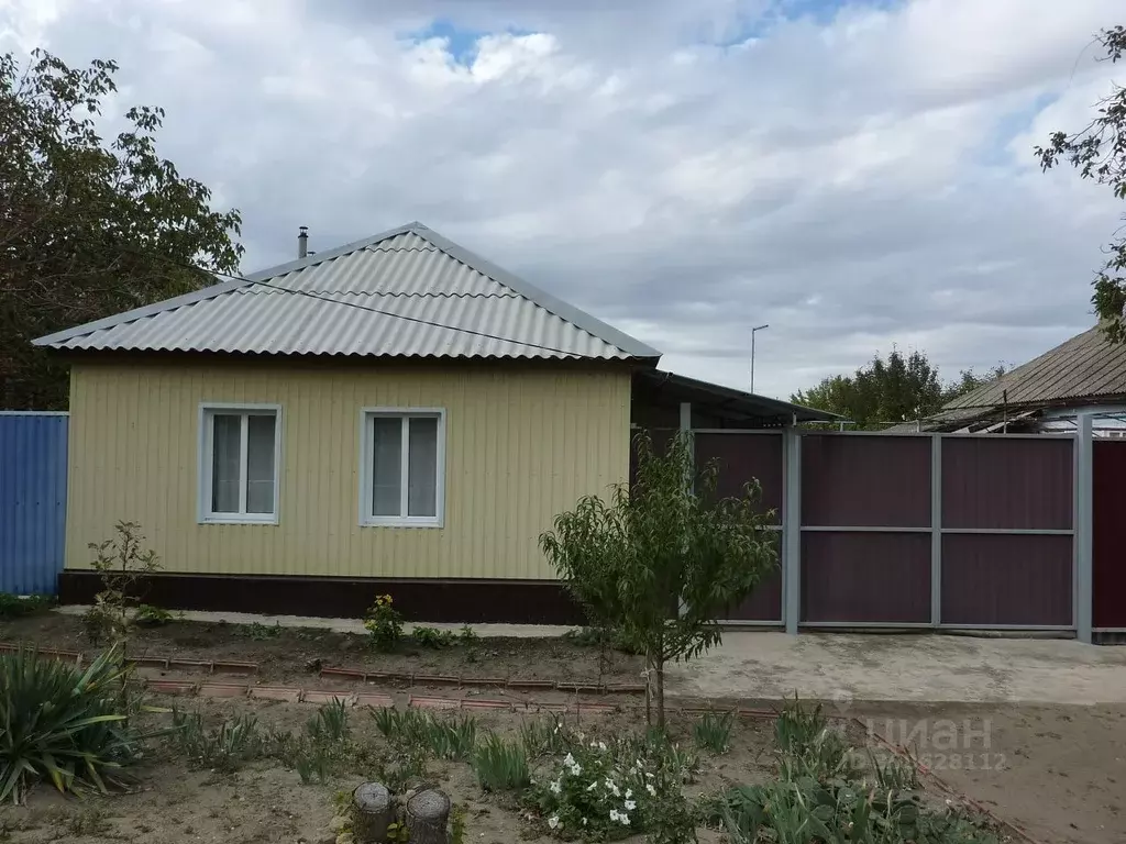 Дом в Ставропольский край, Светлоград г. Петровский муниципальный ... - Фото 0