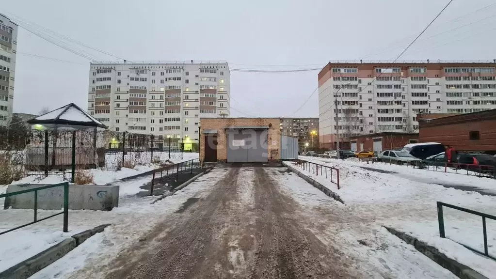 Гараж в Свердловская область, Екатеринбург ул. Бакинских Комиссаров, ... - Фото 1