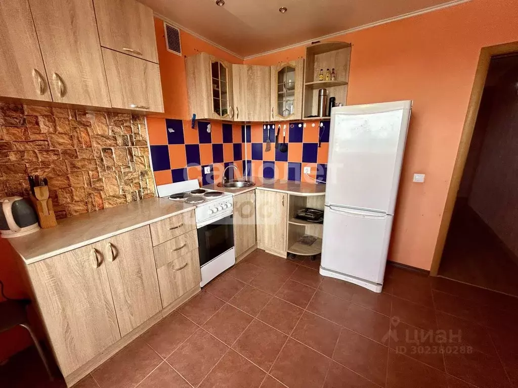 2-к кв. Брянская область, Брянск ул. Ромашина, 32 (62.3 м) - Фото 0