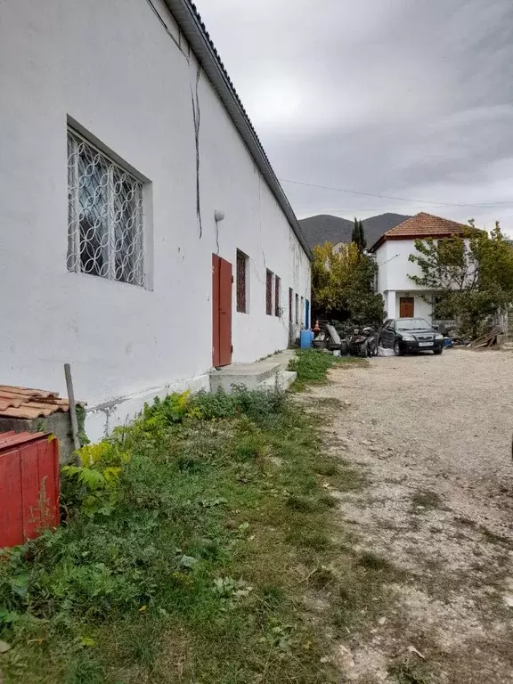 Склад в Крым, Судак ул. Алуштинская, 39А (620 м) - Фото 1