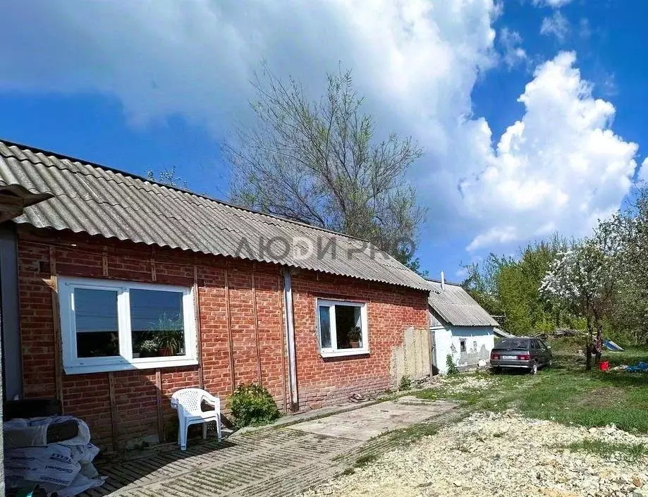 Дом в Саратовская область, Красноармейск ул. Богдана Хмельницкого, 25 ... - Фото 1