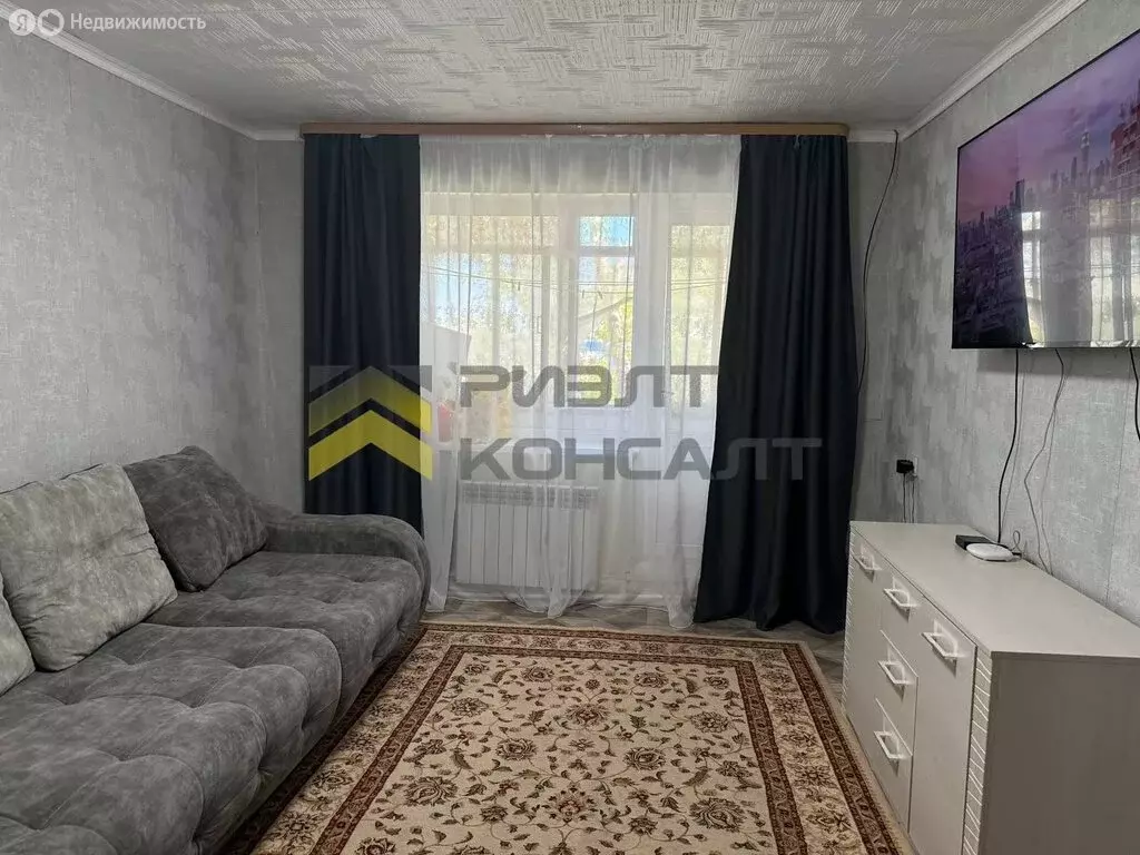 2-комнатная квартира: село Карповка, Советская улица, 18 (50.4 м) - Фото 0