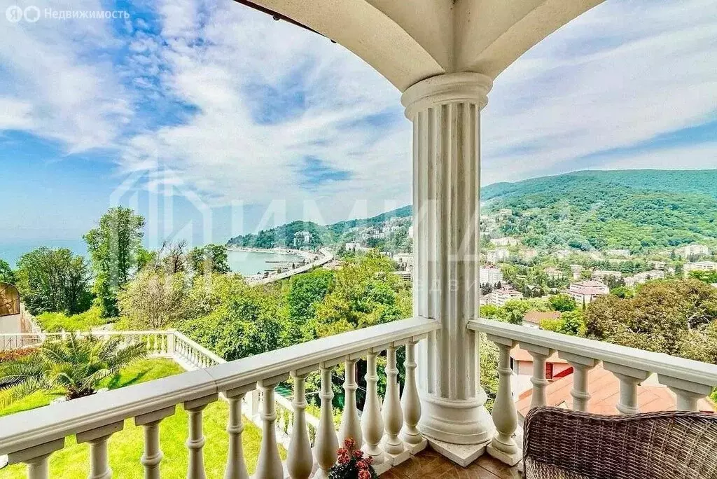 Дом в Сочи, улица Ручей Видный (320 м) - Фото 0