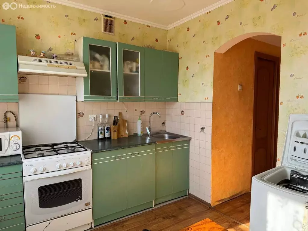3-комнатная квартира: Горячий Ключ, улица Ленина, 232 (63 м) - Фото 0