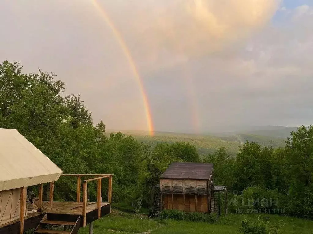 Дом в Краснодарский край, Апшеронский район, пос. Мезмай Школьная ул., ... - Фото 1