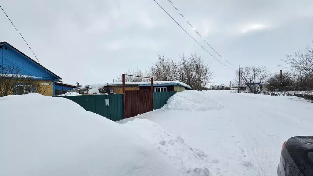 Дом в Омская область, Марьяновский район, с. Пикетное  (70 м) - Фото 1