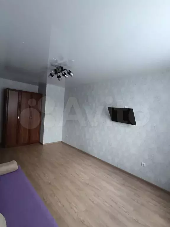 1-к. квартира, 37 м, 5/18 эт. - Фото 1