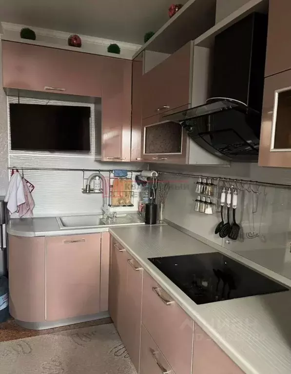 3-к кв. Белгородская область, Старый Оскол Дубрава мкр, 3 кв-л, 37 ... - Фото 2