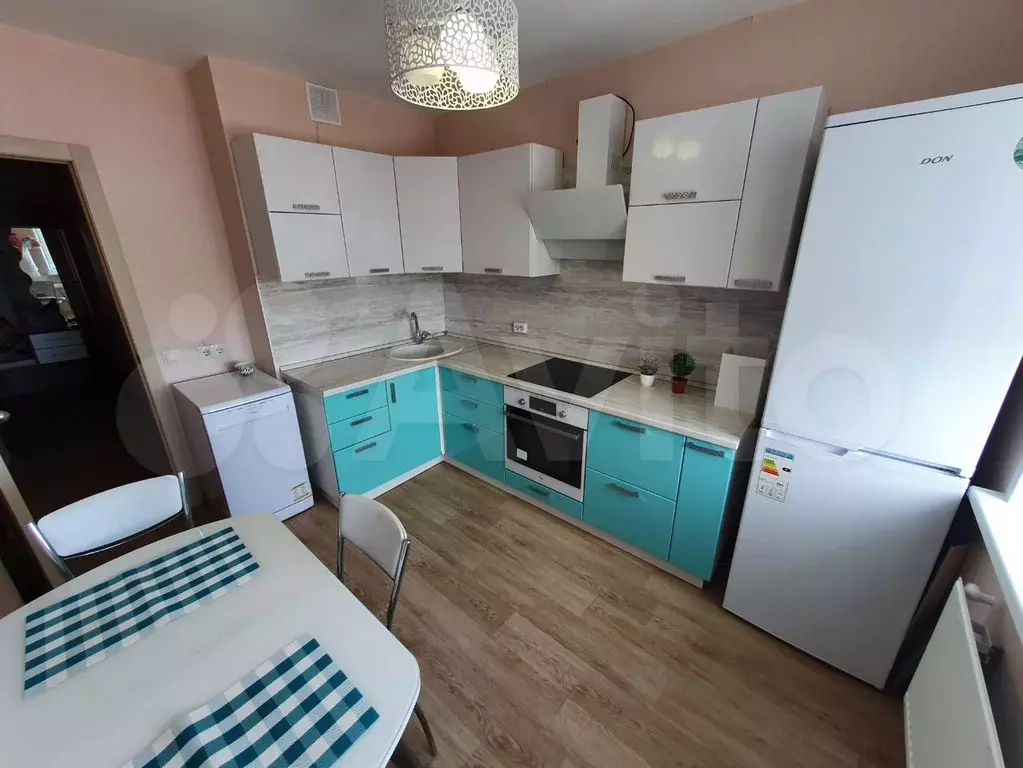 2-к. квартира, 60 м, 10/18 эт. - Фото 1